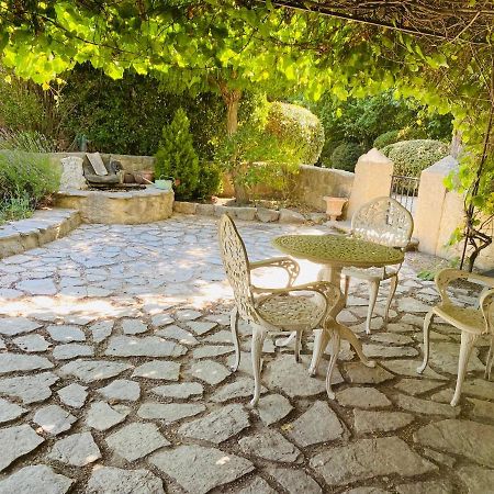 Gite Des Carmes And Spa Le Thor Luaran gambar