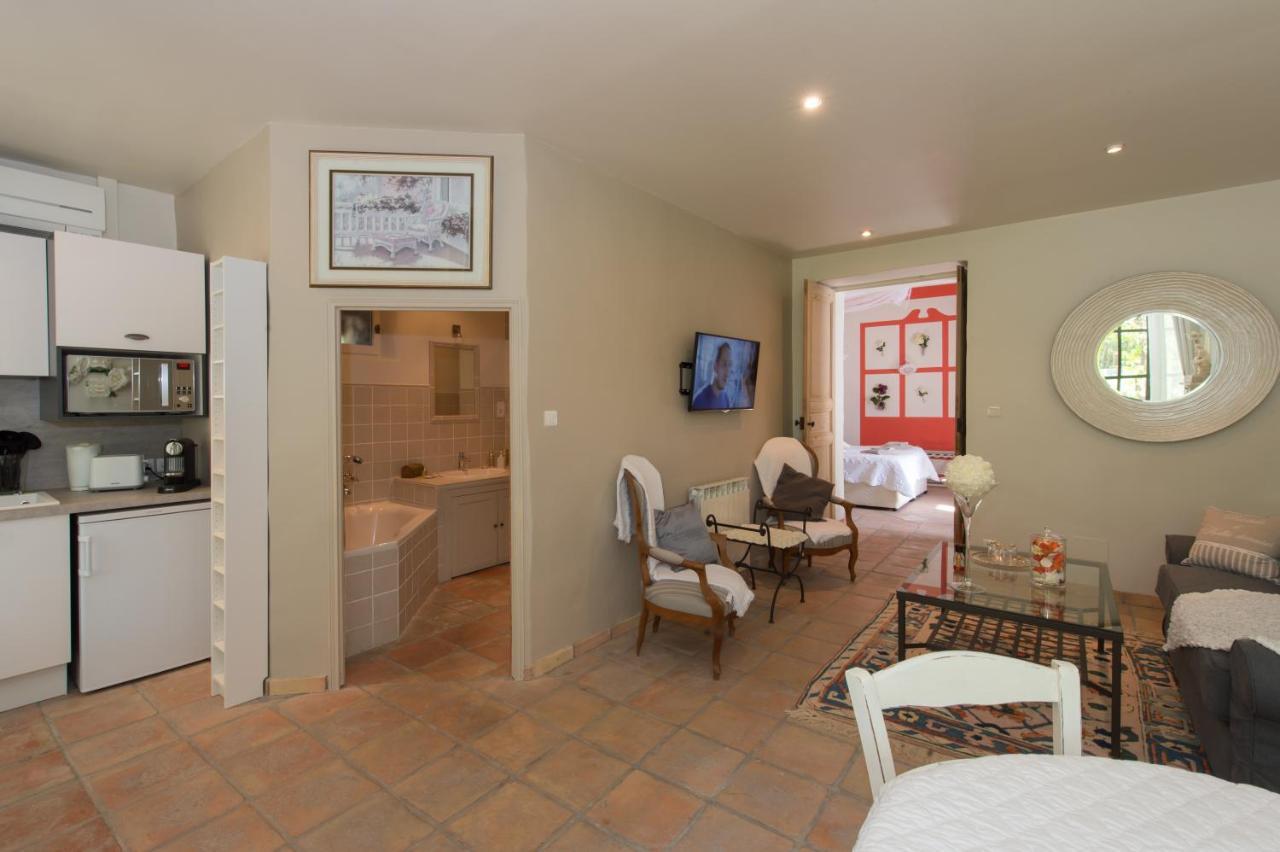 Gite Des Carmes And Spa Le Thor Luaran gambar