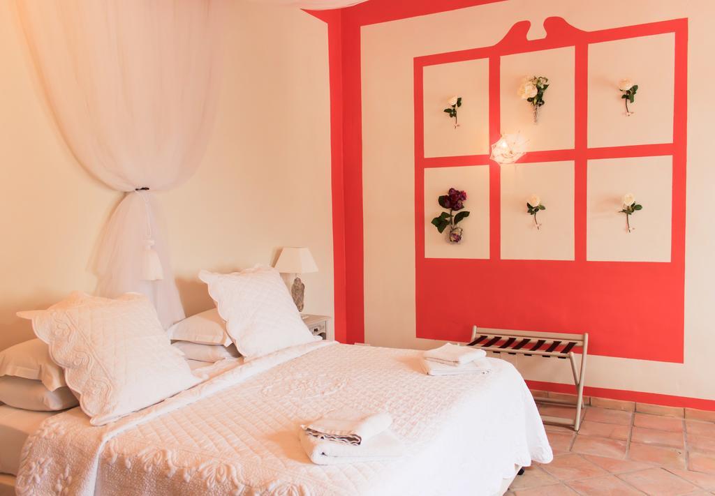 Gite Des Carmes And Spa Le Thor Luaran gambar