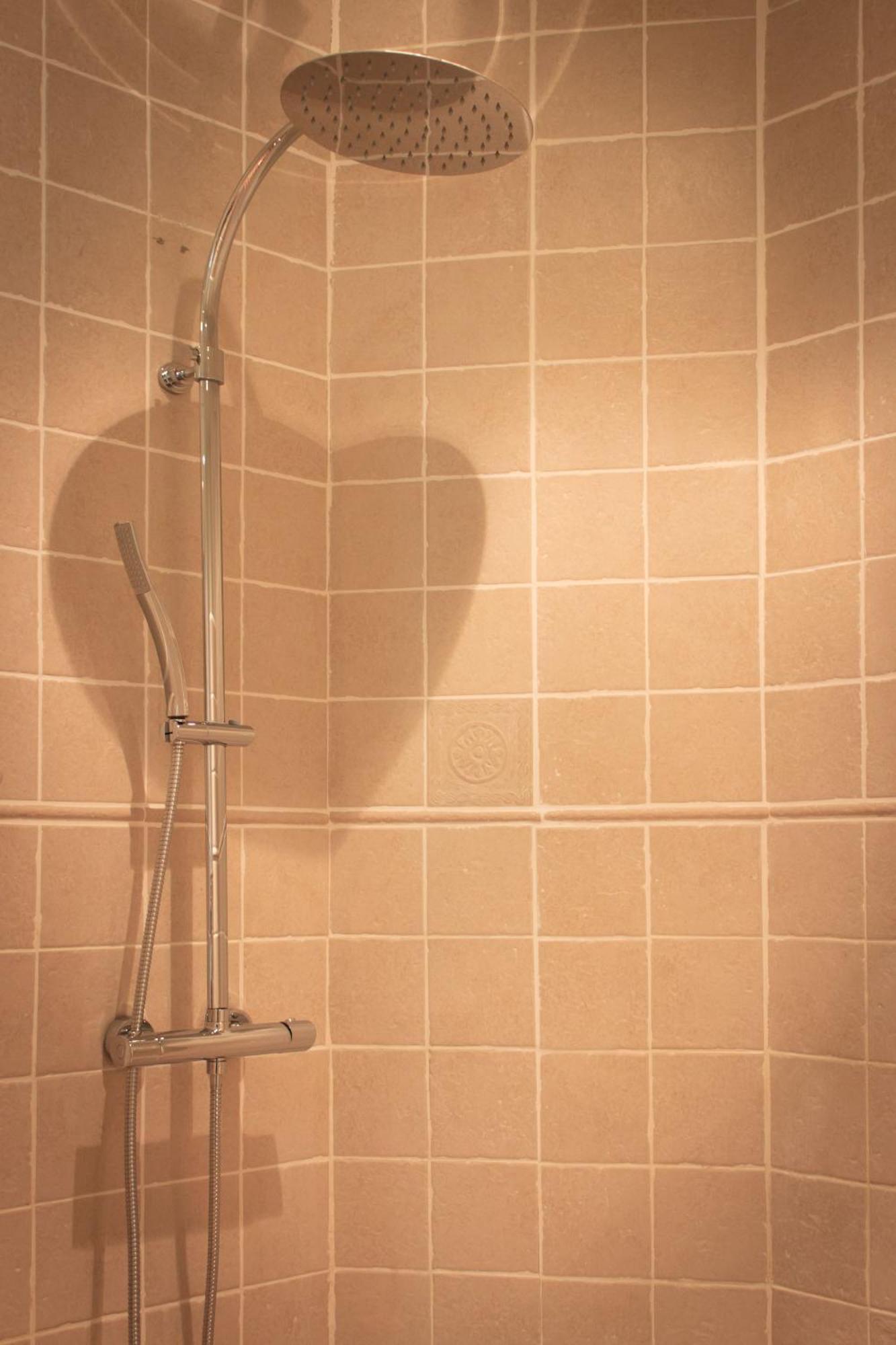 Gite Des Carmes And Spa Le Thor Luaran gambar