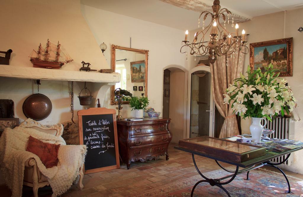 Gite Des Carmes And Spa Le Thor Luaran gambar